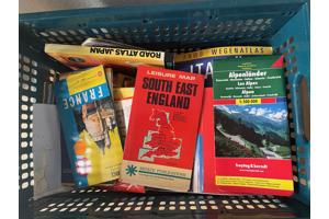 Landkaarten en gidsen allerlei