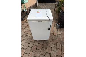 White Knight vriezer