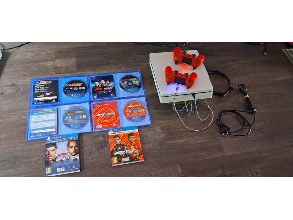 PS4 Slim Wit 500GB + 4x F1 (2017-2020) + 2 Rode Controllers