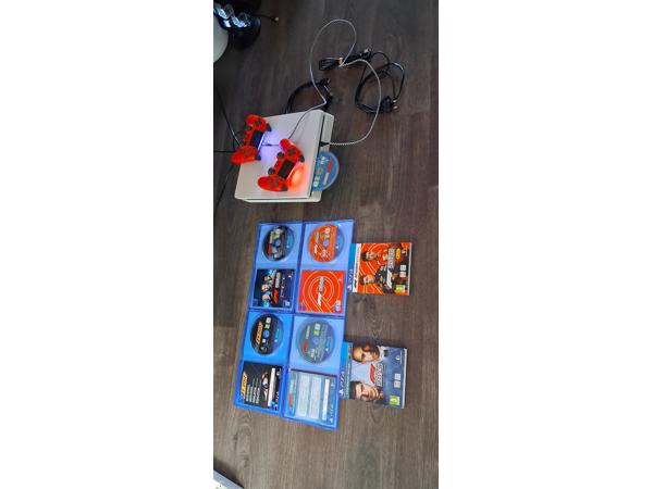PS4 Slim Wit 500GB + 4x F1 (2017-2020) + 2 Rode Controllers