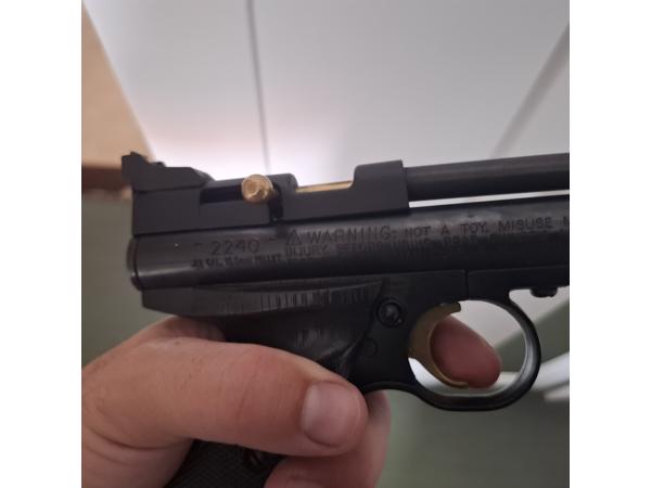 Crosman 2240 5.5 mm pistool