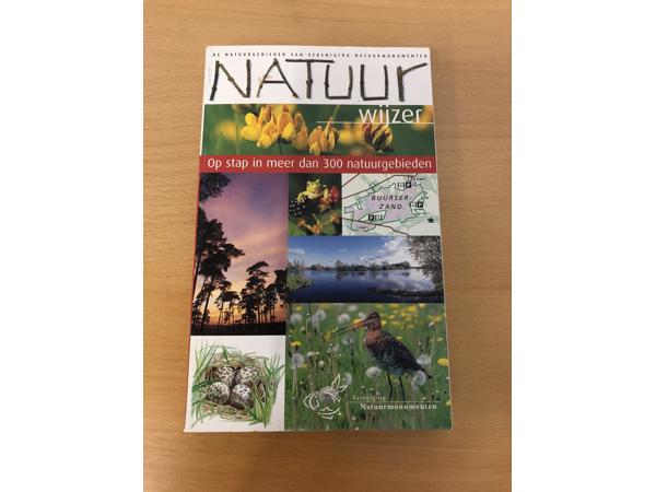 Natuurboeken en tuinboeken diversen. Dier , tuin en natuur