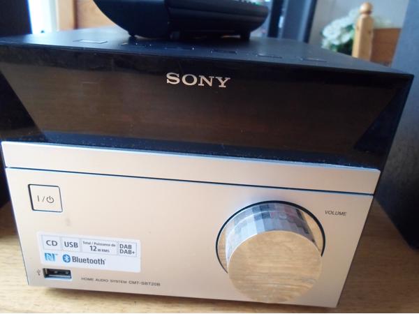 Te koop!  Sony CMT-SBT20B stereo geluidsysteem