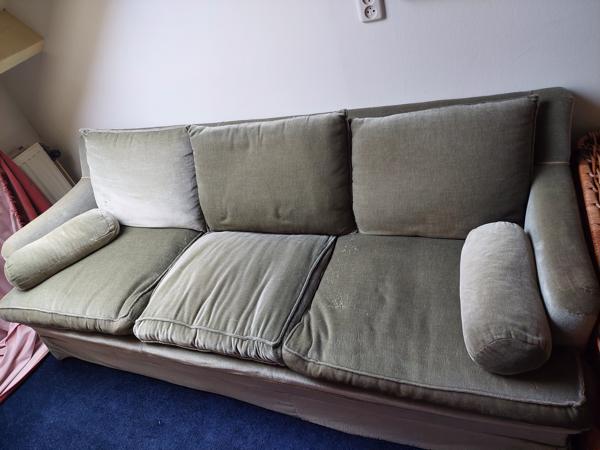 Groene velours driezitsbank