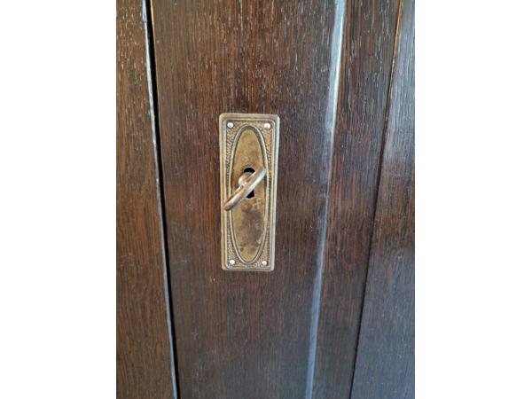 Donker eiken Jagerskast