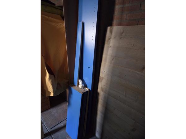 boekenkast blauw type Billy