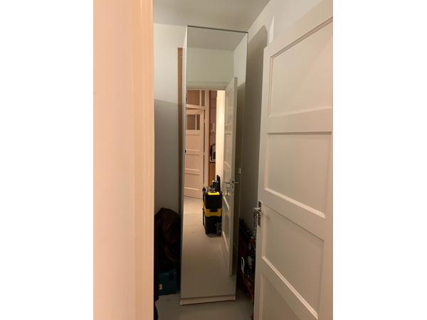 Ikea hang kast met spiegel