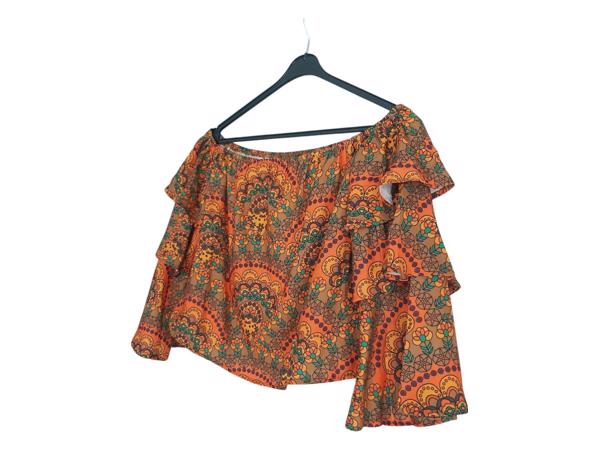 Off shoulder croptop oranje M