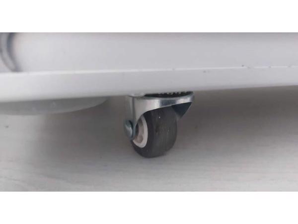 TV-meubel met schuifdeur en wieltjes