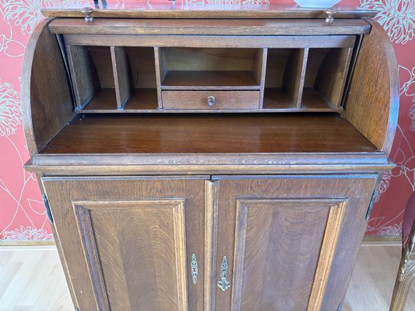 Secretaire