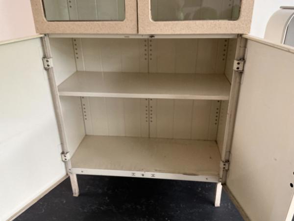 Ziekenhuiskast vintage metaal