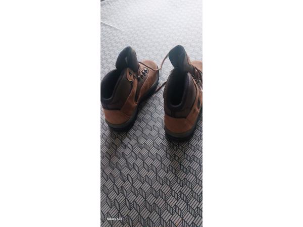 Trekking schoenen goede wandelschoenen