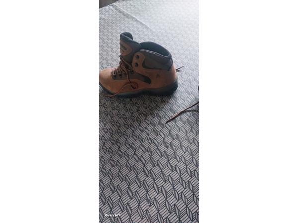 Trekking schoenen goede wandelschoenen