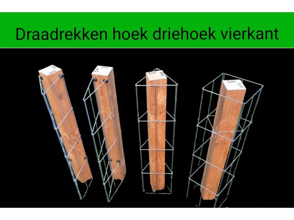 AARDBEIEN TOREN KLIMPLANTENREK etagère
