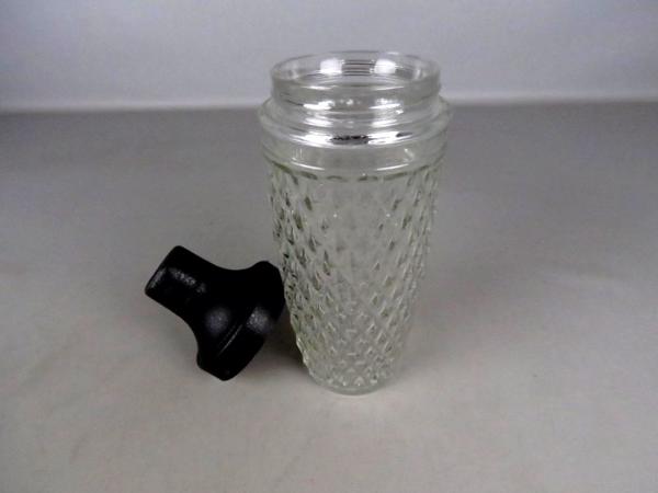 Nestl&#xE9; vintage shaker