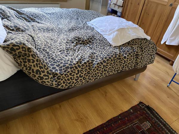 Tweepersoonsbed in zeer goede staat