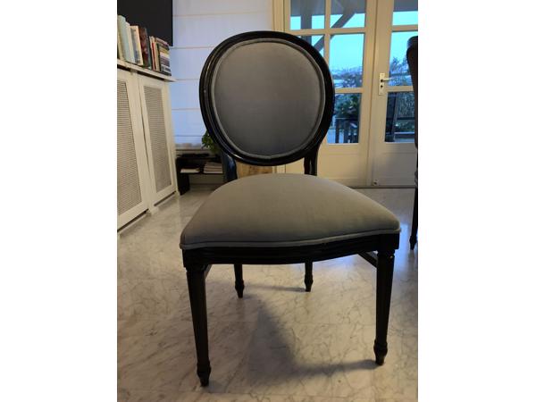 Zwart gelakte mahonie eettafel met 6 stoelen