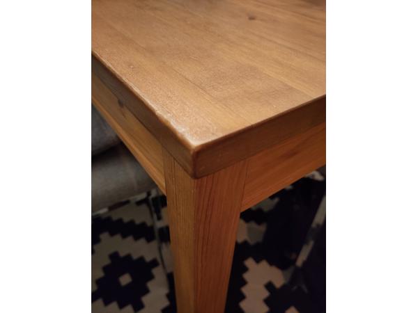 Basis houten tafel
