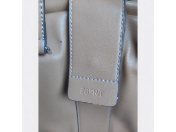Esprit bruin ruime schoudertas