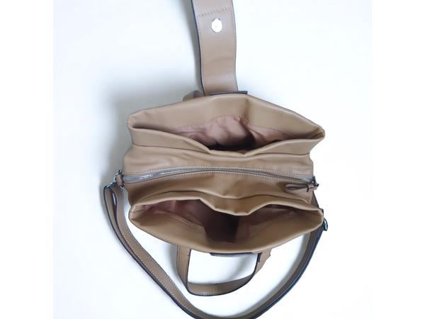 Esprit bruin ruime schoudertas
