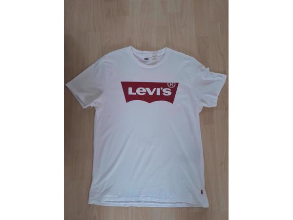 Levi's t-shirt batwing