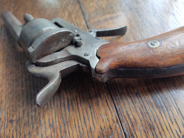 Penvuurrevolver . volkomen legaal