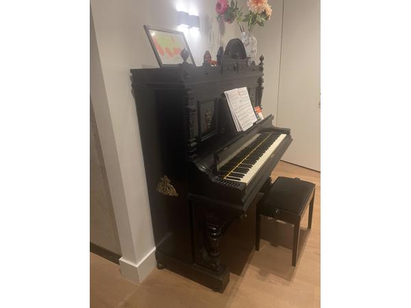 Prachtige, klassieke piano