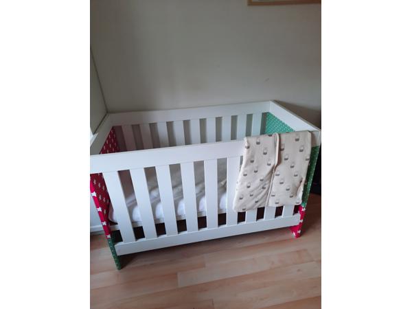 Babybedje aangeboden