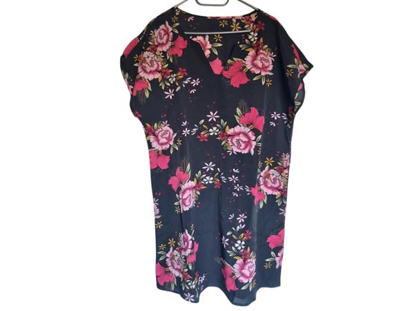 zomerjurk bloemen zwart roze M