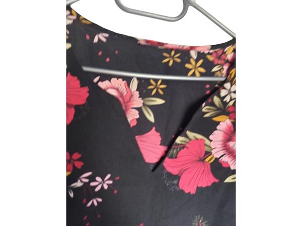 zomerjurk bloemen zwart roze M