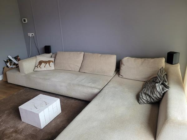Strakke design lounge hoekbank
