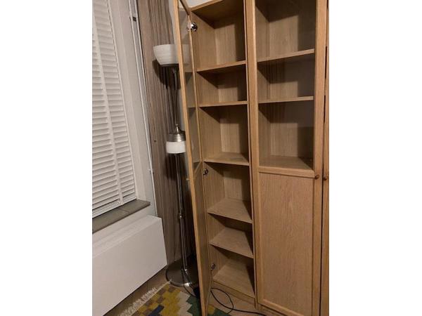 vitrinekastje met 3 deurtjes