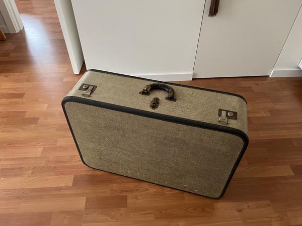 Twee koffers - één vintage