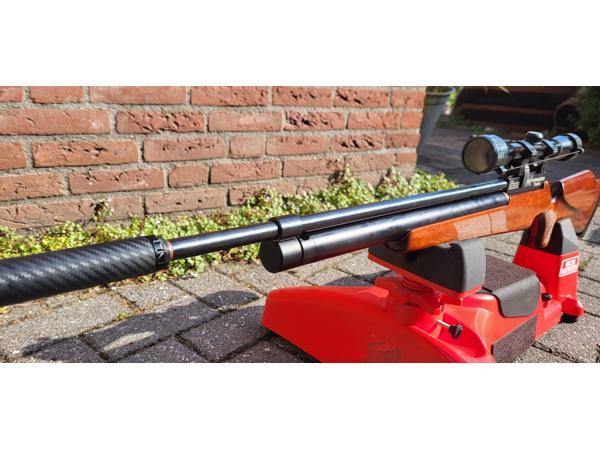 Nette fx tyfoon 5.5 mm met kijker 4-16x40 aoeg