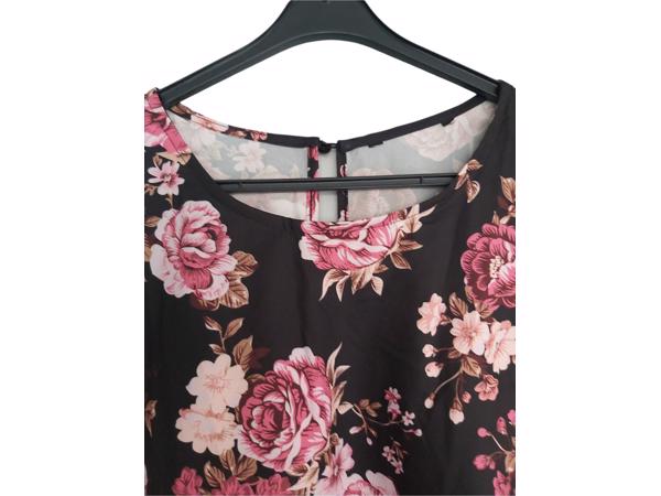 mouwloos luchtig shirt bloemen L