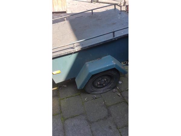 Bagage-aanhangwagentje met veel ruimte
