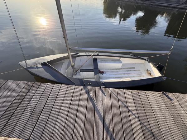 Zeilboot aangeboden wegens beeindigen hobby