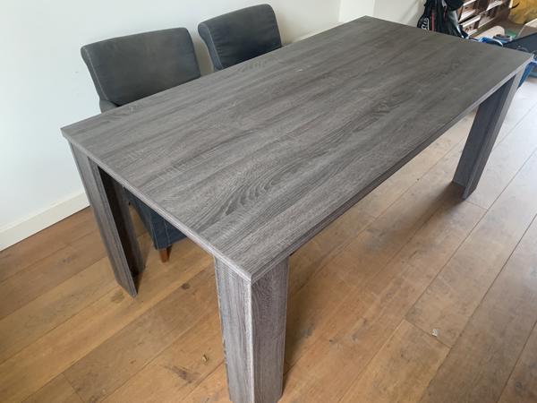 Gratis mooie houten tafel in Breda - Huis en Inrichting, en Eethoeken - Markanda