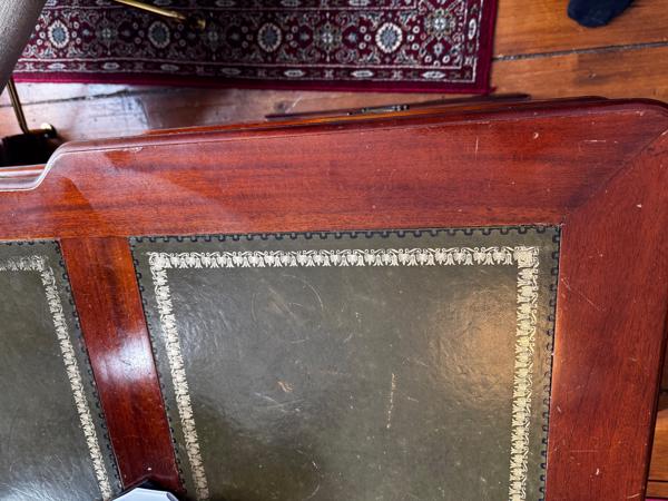 Antiek bureau