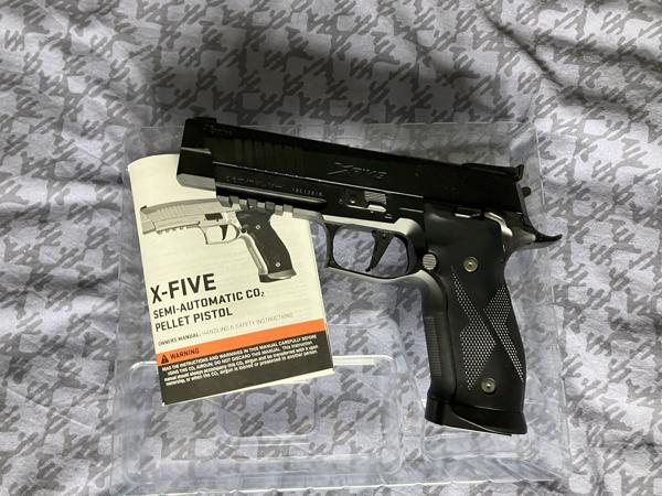 SIG Sauer X-FIVE / black / 4,5 mm .177 CO2