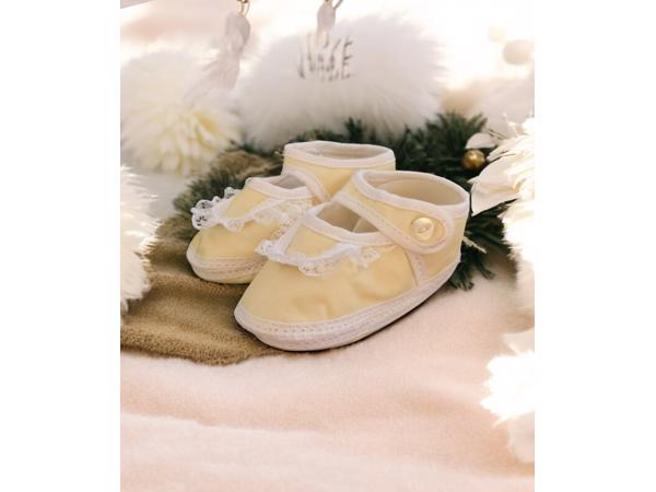 Junior Joy Babyschoenen Geel Met Kant