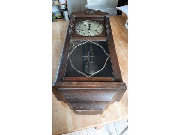 Antieke klok - heeft reparatie nodig