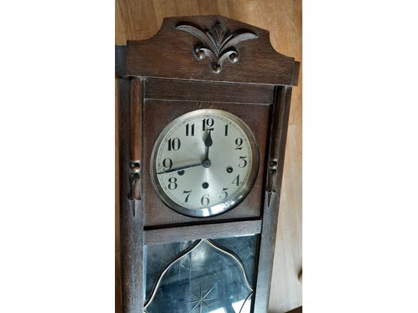 Antieke klok - heeft reparatie nodig