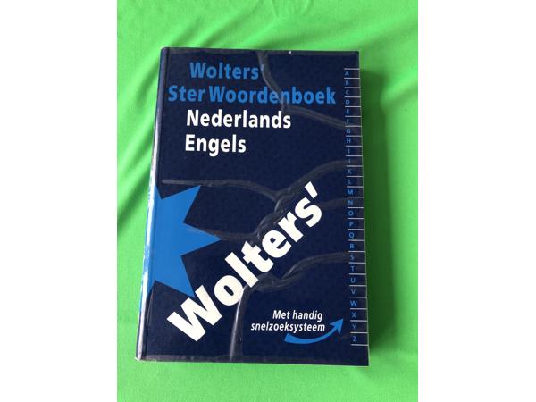 Woordenboeken Nederlands en Engels ( ne/en &#x2B; en/ne ).