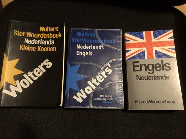 Woordenboeken Nederlands en Engels ( ne/en &#x2B; en/ne ).