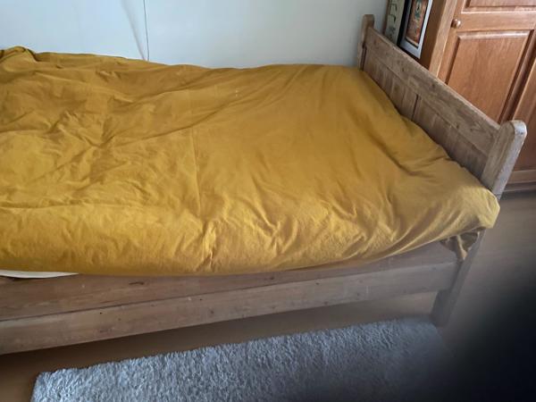 Houten ledikant 130x190, met matras