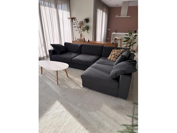 Donkergrijze hoekbank 270cm * 180cm