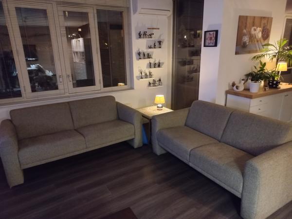 Gratis 2,5 en 3 zits bank - Gebruikt