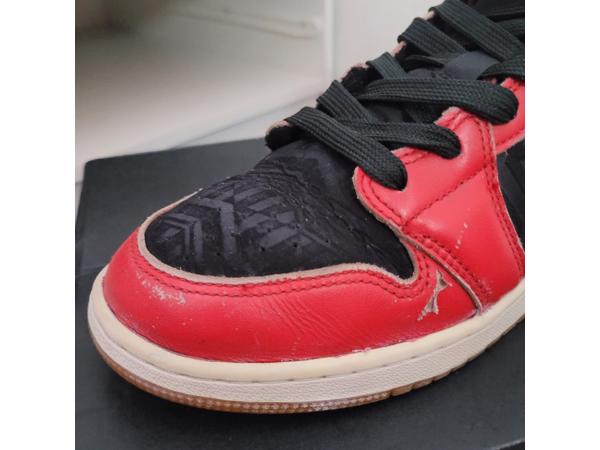 Nike Jordan 1 Mid SE Christmas