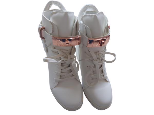 Lucky Shoes sleehak schoenen slotjes wit rose 37